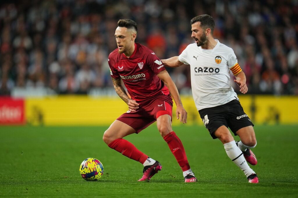 nhan-dinh-soi-keo-valencia-vs-sevilla-luc-02h00-ngay-12-4-2025-1