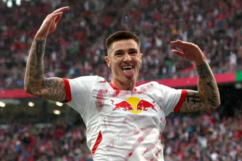 arsenal-quyet-tam-chieu-mo-benjamin-sesko-phien-ban-wirtz-tai-emirates